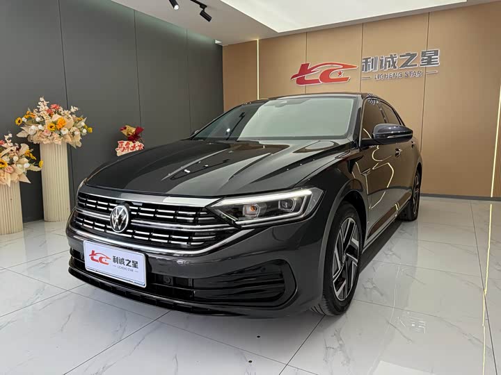 2024 Sagitar 2023 300TSI DSG Beyond Edition