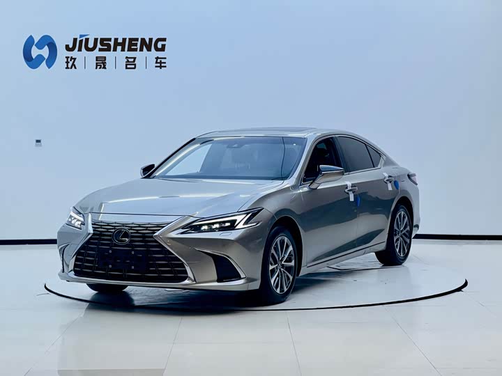 Lexus ES 2025 200 Exclusive Edition