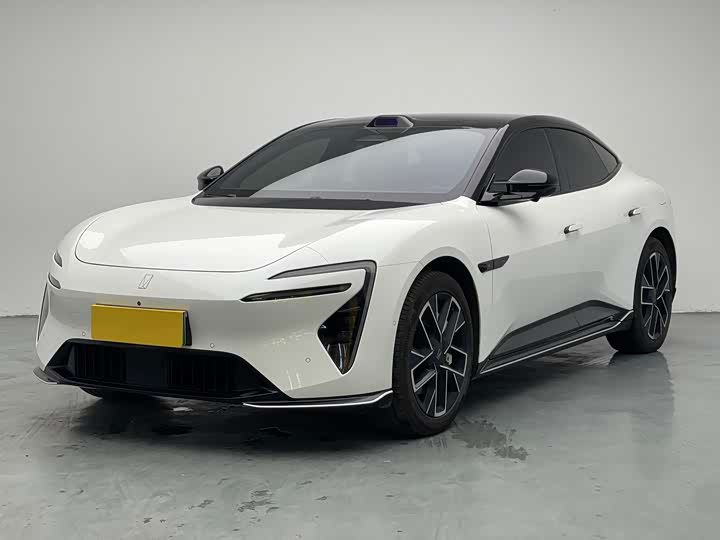 06 2025 Model UltraEV Edition