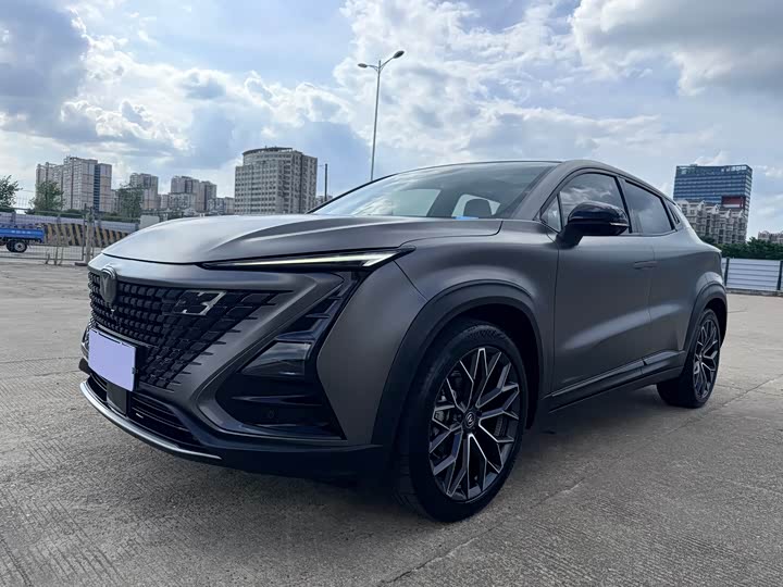 UNI-T 2022 Model 1.5T Premium Version