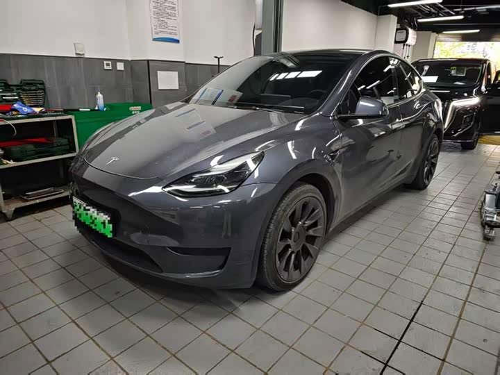 Model Y 2022 rear-wheel drive version