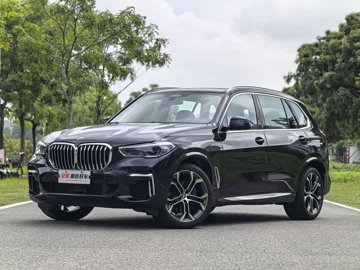 X5 2022 Model Model xDrive 40Li Deluxe VersionM