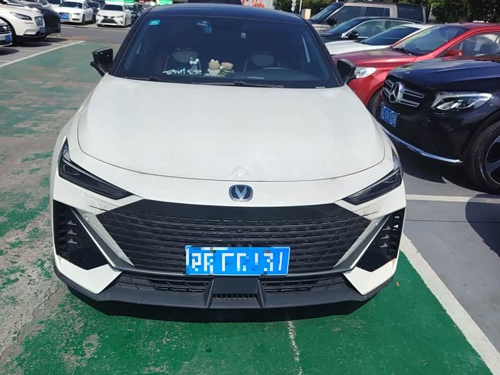 Changan UNI-V 2022 1.5T ZunGui Edition