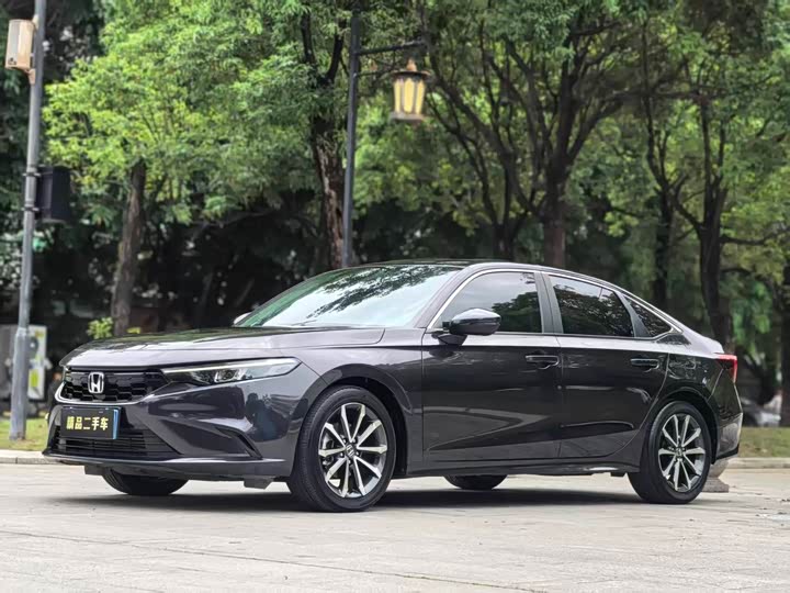 2024 Model 2023 Model 240TURBO CVTLuxury Edition
