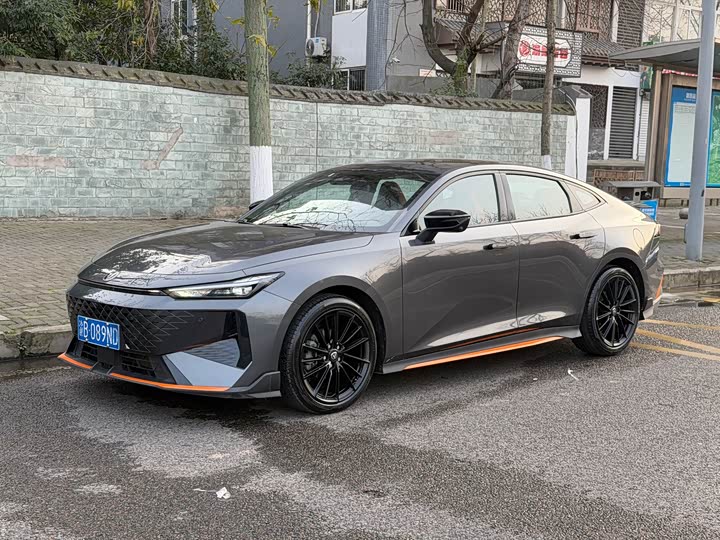 UNI-V 2024 Model 1.5T Premium Version
