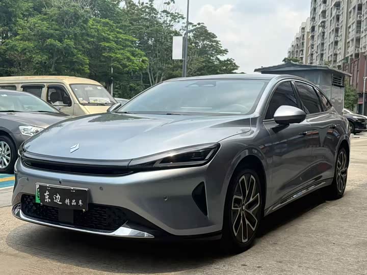 Model 140kmLuxury Edition