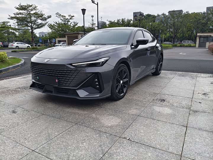 Changan UNI-V 2022 1.5T ZunGui Edition
