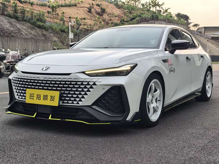 Changan UNI-V 2022 2.0T sharp version