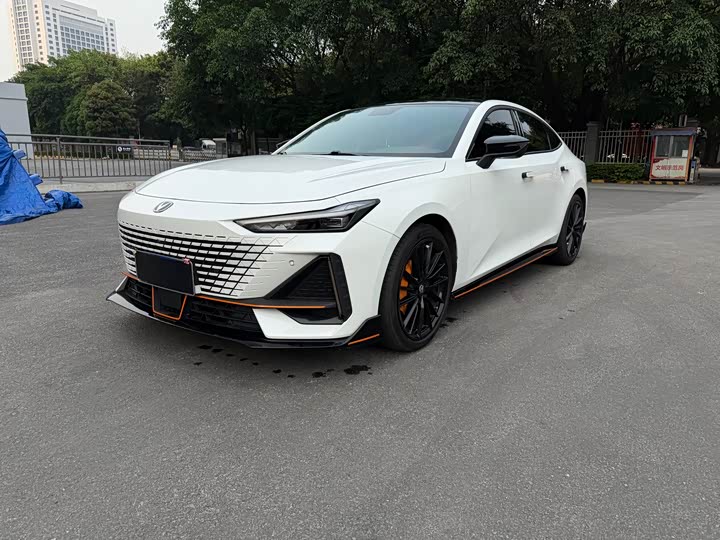Changan UNI-V 2022 1.5T sports version