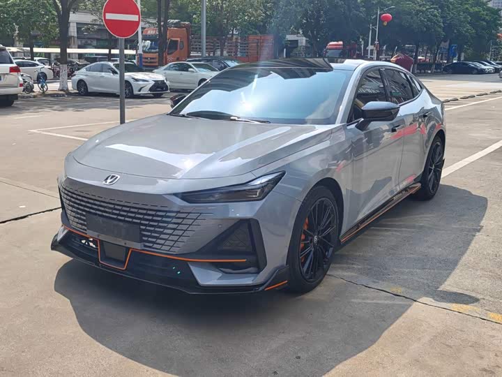 Changan UNI-V 2022 1.5T Sport