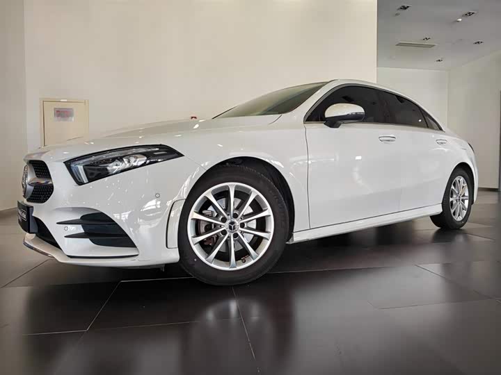 Mercedes-Benz A-Class 2022 Facelift A 200 L Sports Sedan Fashionable