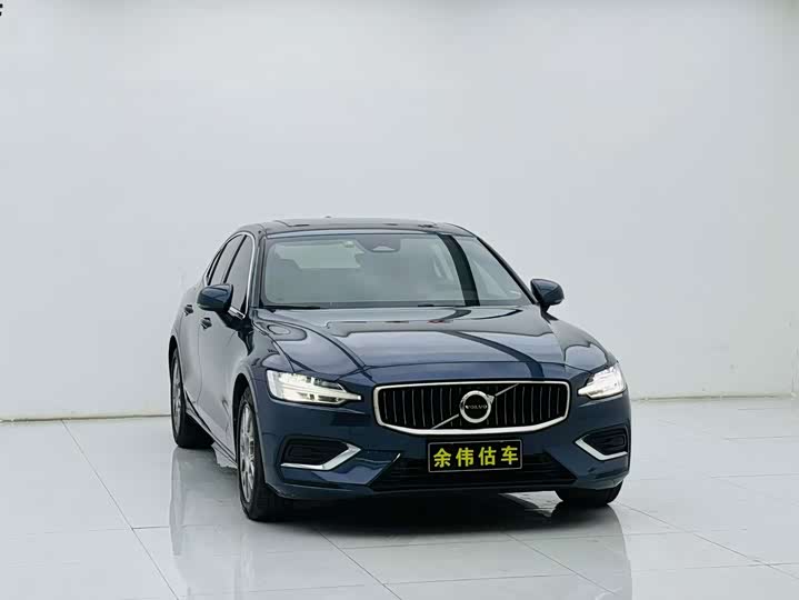 Volvo S60 2023 B4 Zhiyi Luxury Edition