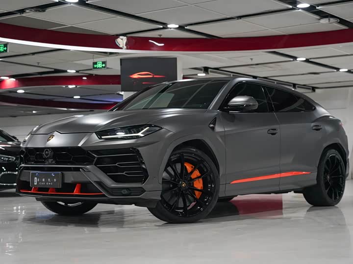 Urus 2021 model 4.0T V8