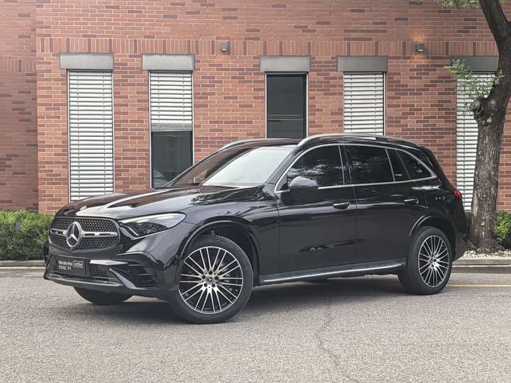 2025 Mercedes-Benz GLC 2025 GLC 300 L 4MATIC luxury model 5 seats