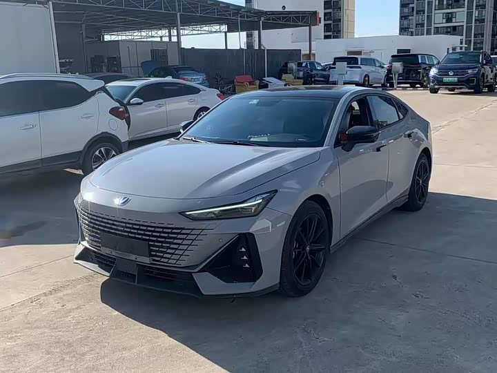 Changan UNI-V 2022 1.5T ZunGui Edition
