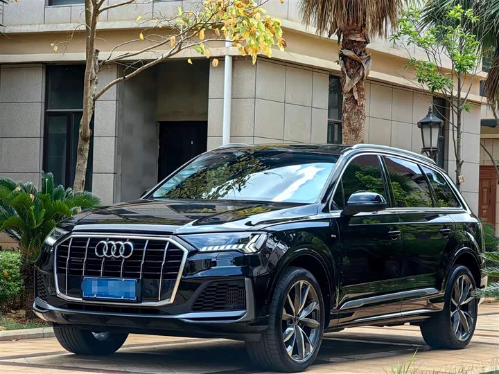 2023 Audi Q7 2023 55 TFSI quattro S line Sport