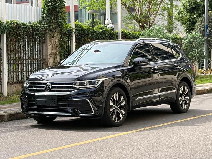 2025 Tiguan L 2024 Model Outstanding Model 330TSI Automatic 2WD R-Line Longyao Edition