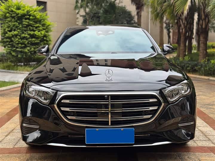 Mercedes-Benz E-Class 2025 E 300 L Fashion