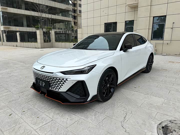Changan UNI-V 2023 2.0T sharp version