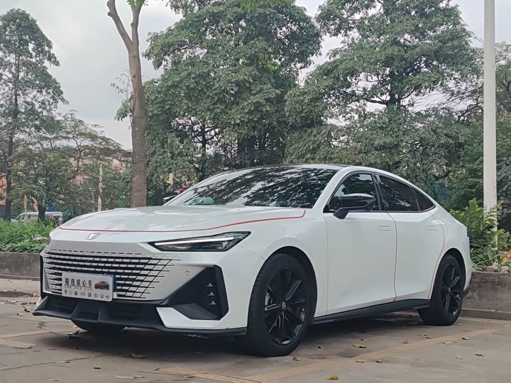 Changan UNI-V 2023 1.5T premium model