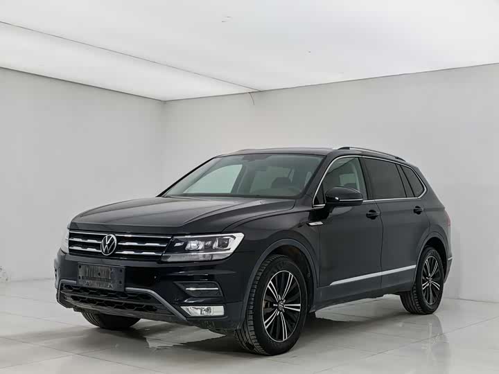 Tiguan L 2021 model 330TSI automatic two-wheel drive smart version