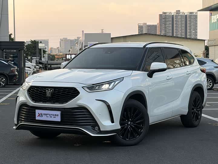 2025 Crown Lufang 2024 2.0T four-wheel drive Jinyao version