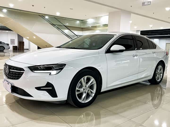 Regal 2022 552T smart model
