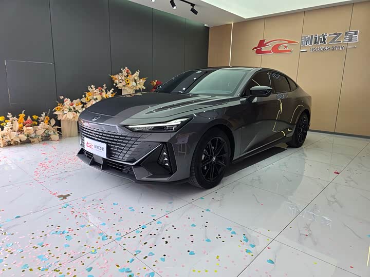 Changan UNI-V 2022 1.5T ZunGui Edition