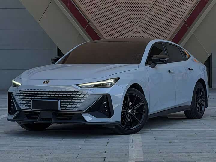 Changan UNI-V 2022 1.5T premium model