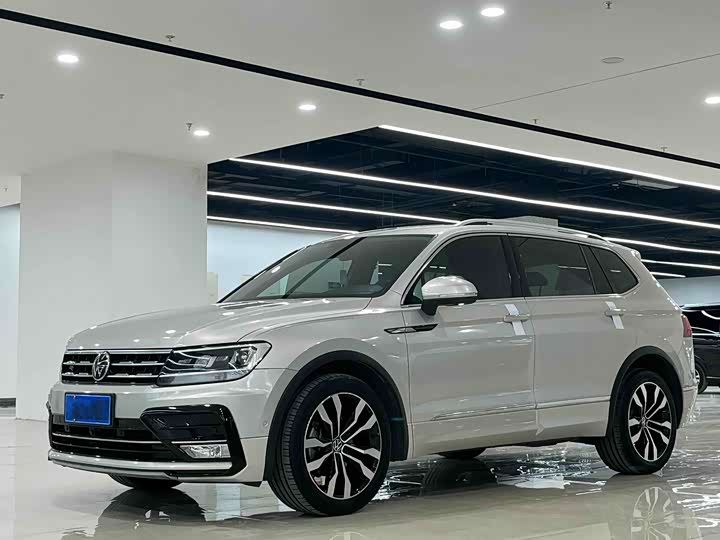 2021 Tiguan L 2021 330TSI automatic two-wheel drive smart version