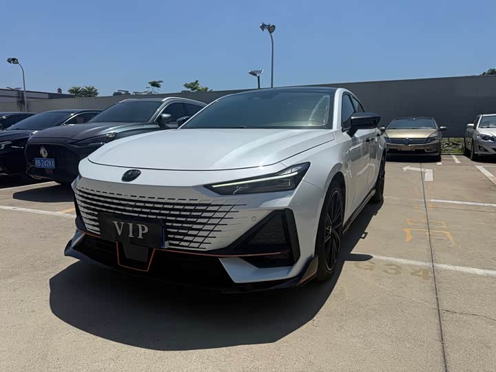 Changan UNI-V 2022 1.5T Sport