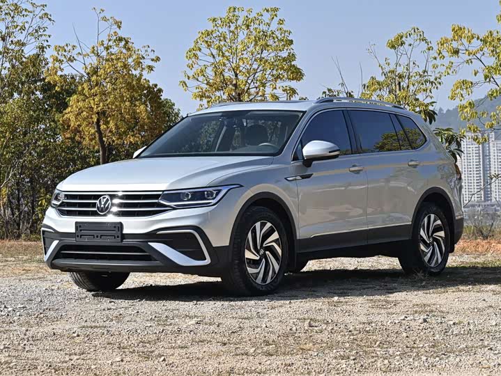 2021 Tiguan L 2022 330TSI automatic two-wheel drive smart version