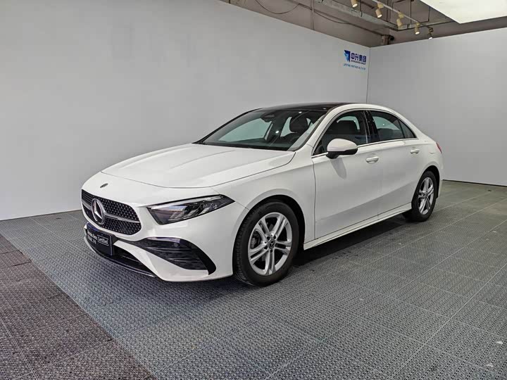 2025 Mercedes-Benz A-Class 2025 A 180 L
