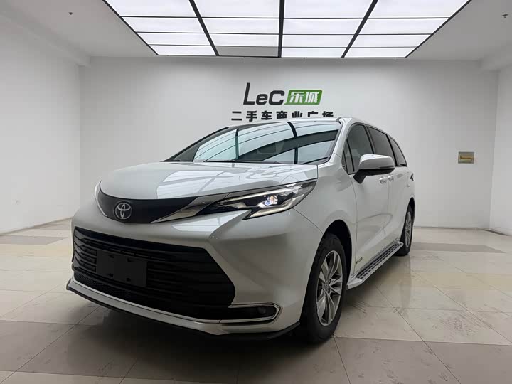 2023 SIENNA 2023 2.5L Hybrid Comfort Edition