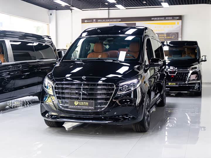 Mercedes-BenzV-Class 2024 Model V 300 L Long Wheelbase Premium Edition