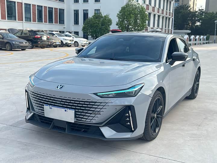 Changan UNI-V 2023 1.5T premium model