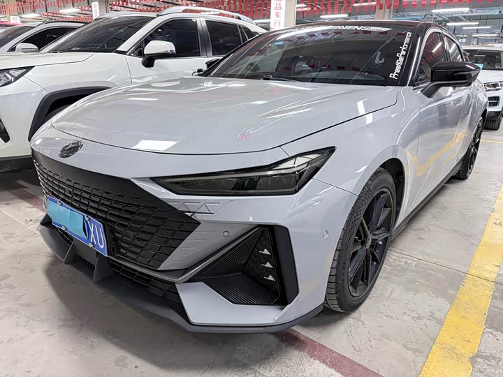 Changan UNI-V 2023 1.5T Smart Pilot Edition