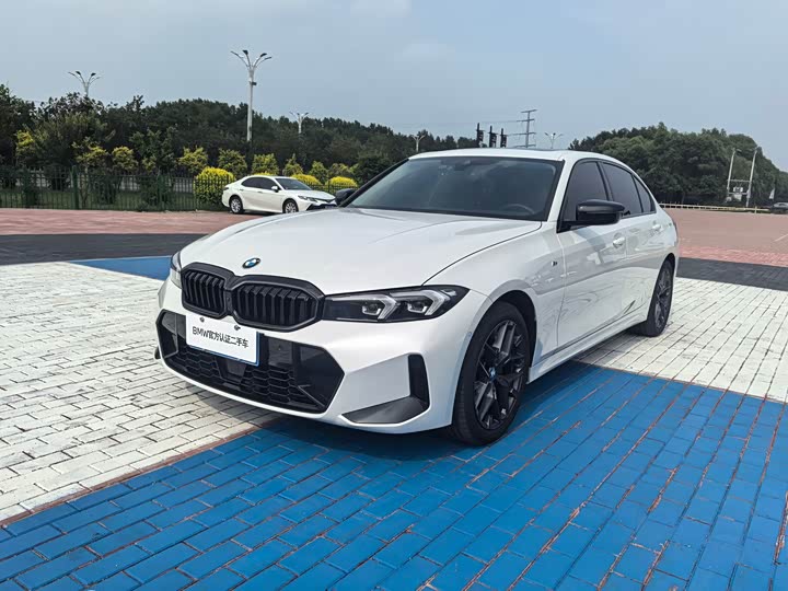 BMW 3 Series 2025 330Li M Sports Night Package