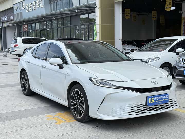 Camry 2025 Shuangqing 2.5HG Premium Smart Travel Edition