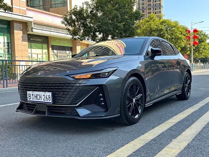 Changan UNI-V 2023 1.5T premium model