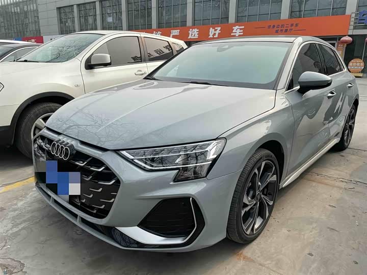 2024 Audi A3 2025 Sportback 35TFSI Flying Spur Exclusive Model