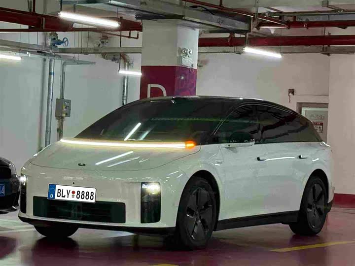 i6 2025 Model 2WD Edition