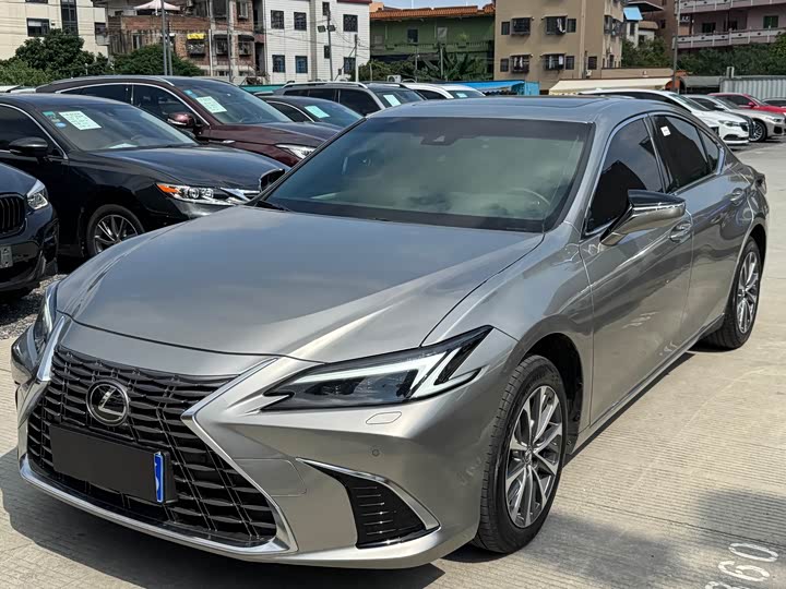 Lexus ES 2025 200 Premium Edition