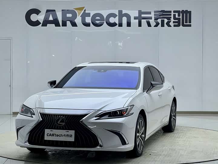 Lexus ES 2020 200 Excellence Edition