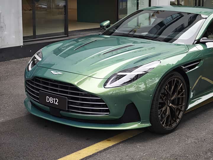 Aston Martin DB12 2023 4.0L V8 Coupe