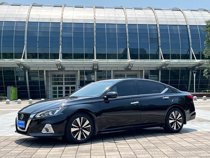 2021 Nissan Altima 2.0T SV