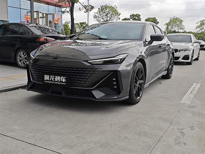 Changan UNI-V 2023 1.5T Prestige Edition