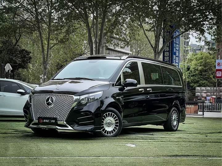 Vito 2023 2.0T Business Edition 7 seats