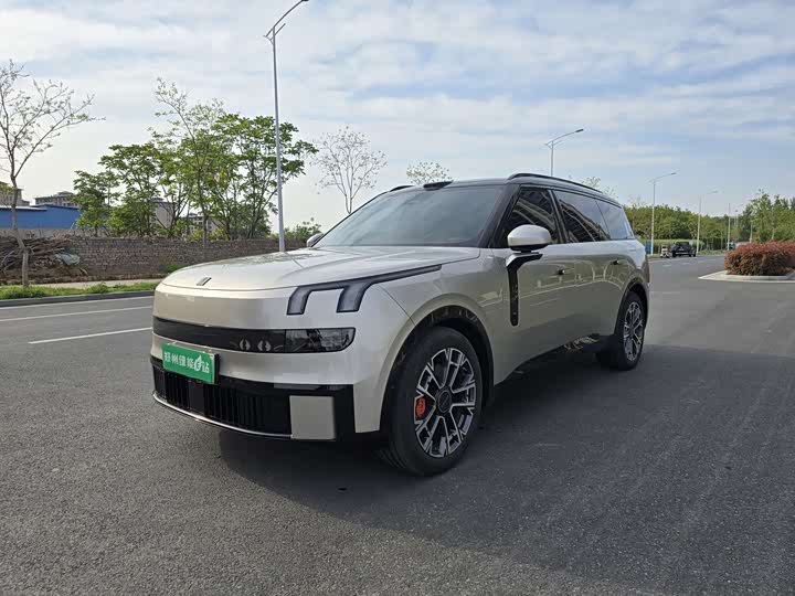 2025 Lynk & Co 09 2025 2.0T Ultra 6-Seater