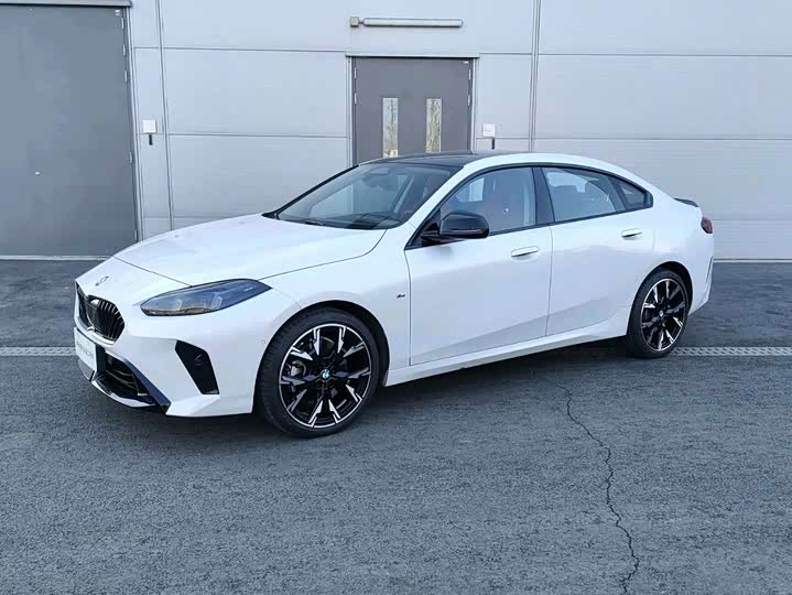 2025 BMW 2 Series 2025 225L M Sports Night Package
